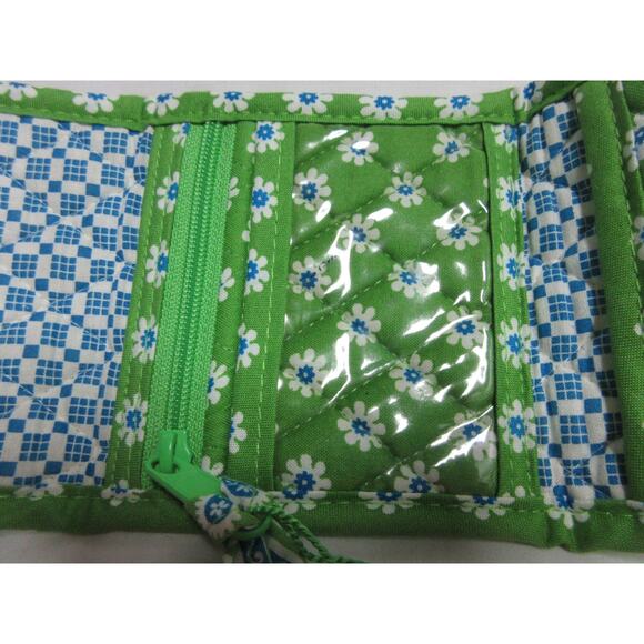 Vera Bradley Retired "GREEN APPLE" White Daisies Floral Tri Fold Wallet GIFT - Picture 4 of 7